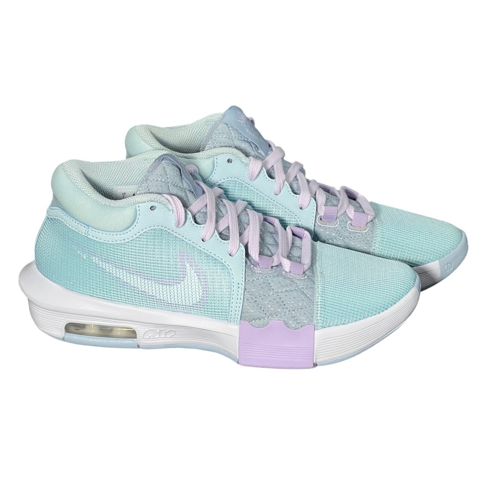 NIB Nike LeBron Witness VIII Men's 7 / Wmns 8.5 Blue Lavender Sneaker FB2239-401